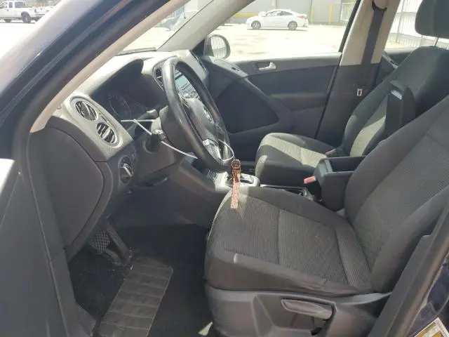 2013 VOLKSWAGEN TIGUAN S  