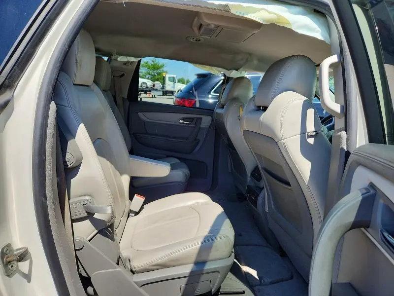 2013 CHEVROLET TRAVERSE LT  
