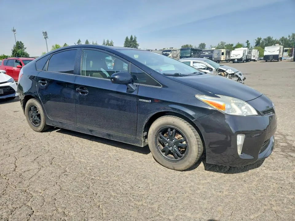 2013 TOYOTA PRIUS TWO  