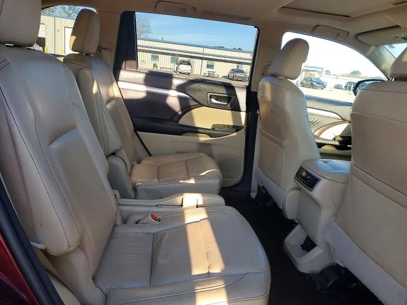 2015 TOYOTA HIGHLANDER XLE  