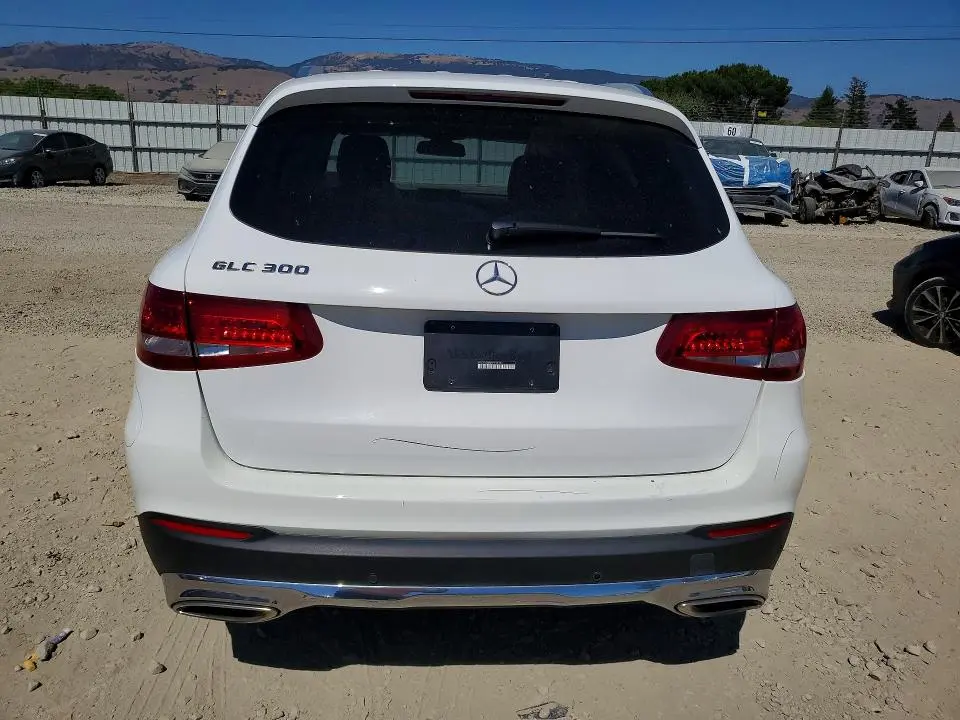 2017 MERCEDES-BENZ GLC 300  