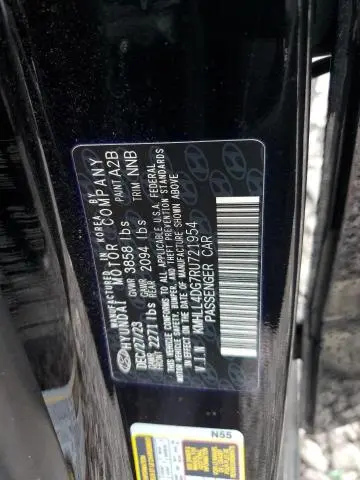 2024 HYUNDAI ELANTRA SE  