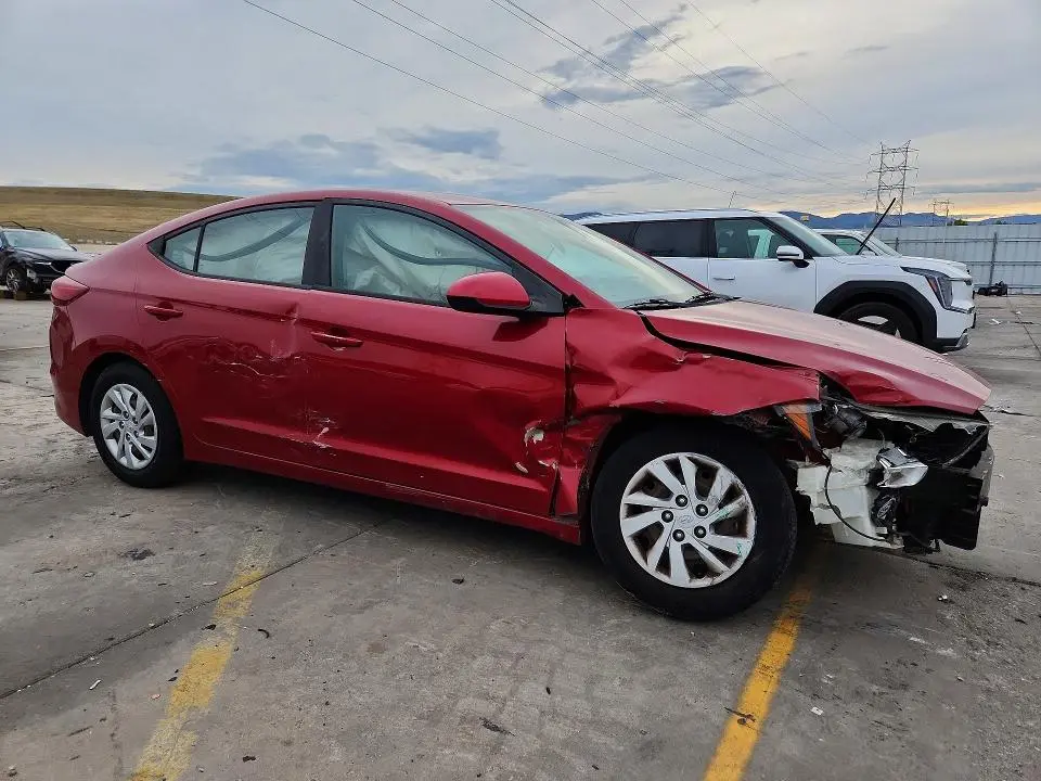 2017 HYUNDAI ELANTRA SE  