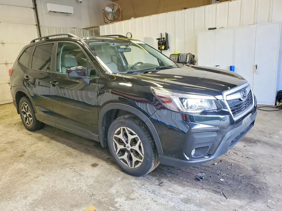 2019 SUBARU FORESTER PREMIUM  