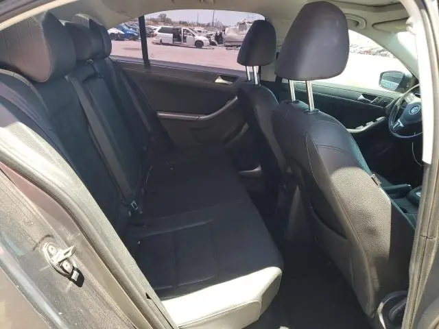 2012 VOLKSWAGEN JETTA SE  