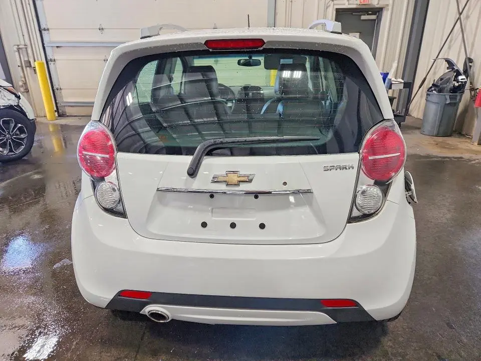 2015 CHEVROLET SPARK 2LT  