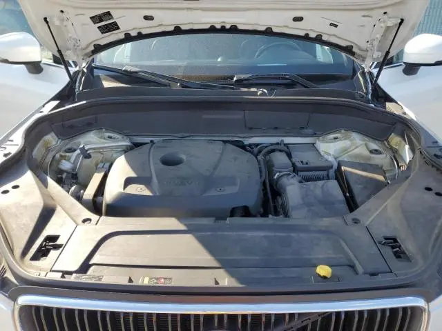 2017 VOLVO XC90 T6