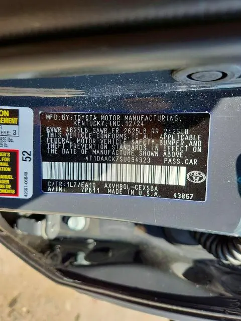2025 TOYOTA CAMRY SE  