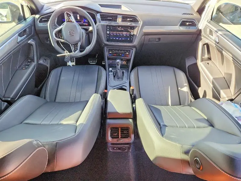 2022 VOLKSWAGEN TIGUAN SE R-LINE BLACK  