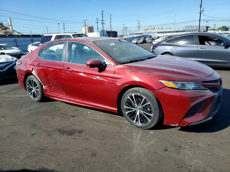 2018 TOYOTA CAMRY SE  