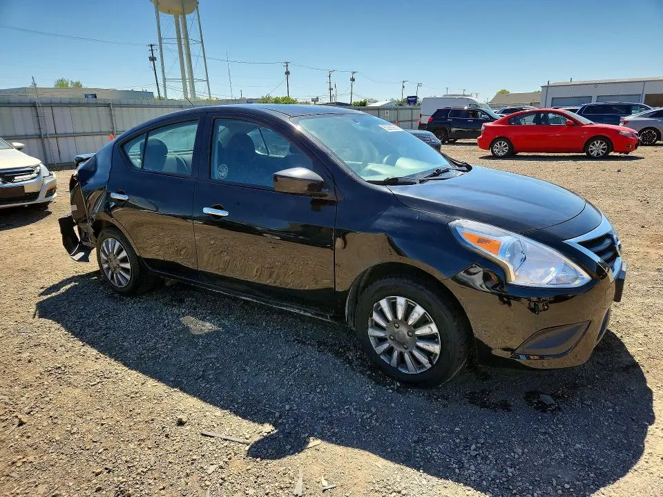2019 NISSAN VERSA SV  