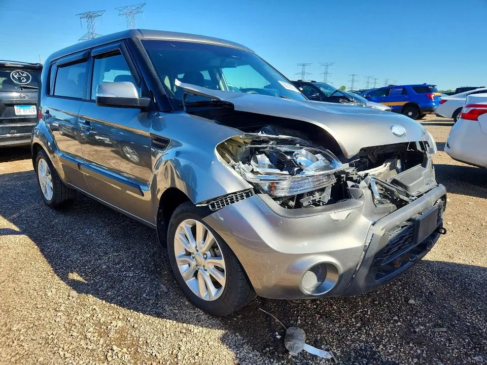 2013 KIA SOUL +  