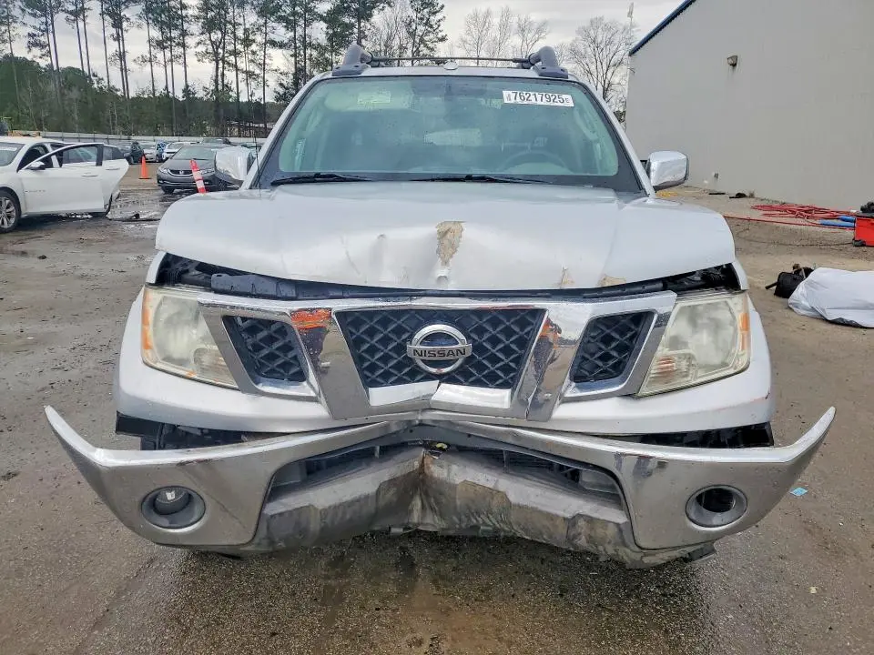 2011 NISSAN FRONTIER S  