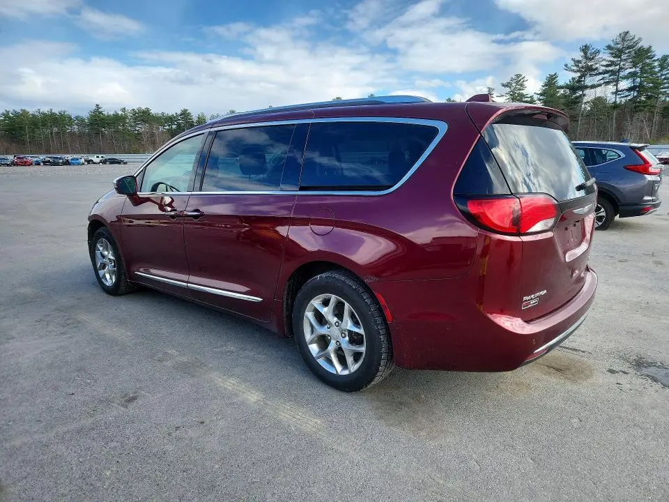 2017 CHRYSLER PACIFICA LIMITED  