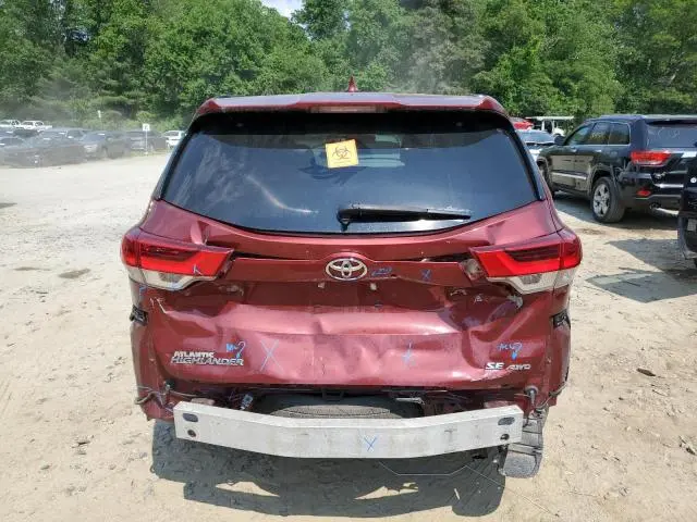 2017 TOYOTA HIGHLANDER SE  