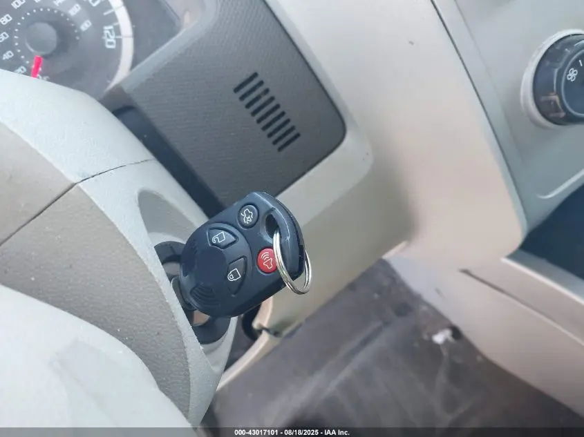 2011 FORD ESCAPE XLT