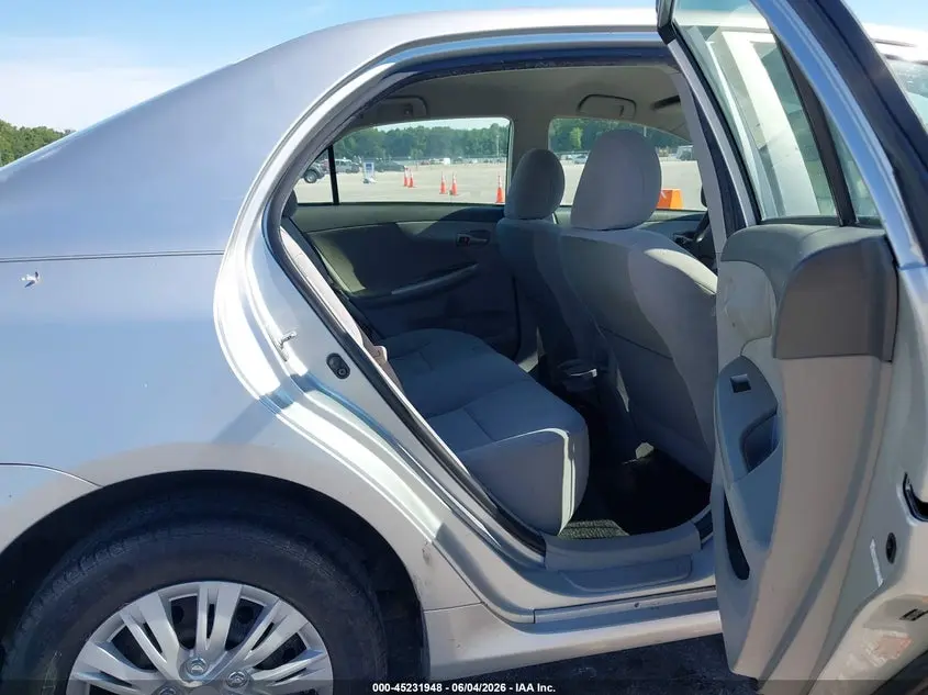 2010 TOYOTA COROLLA LE