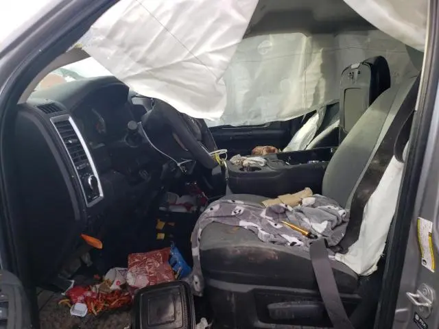 2021 RAM 1500 CLASSIC SLT  