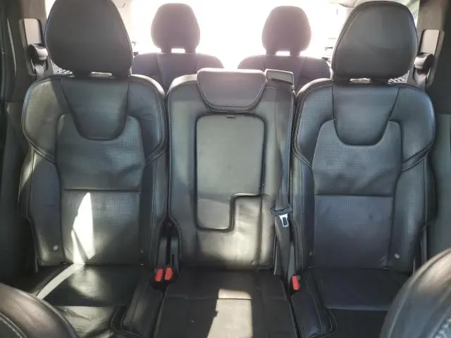 2017 VOLVO XC90 T6  