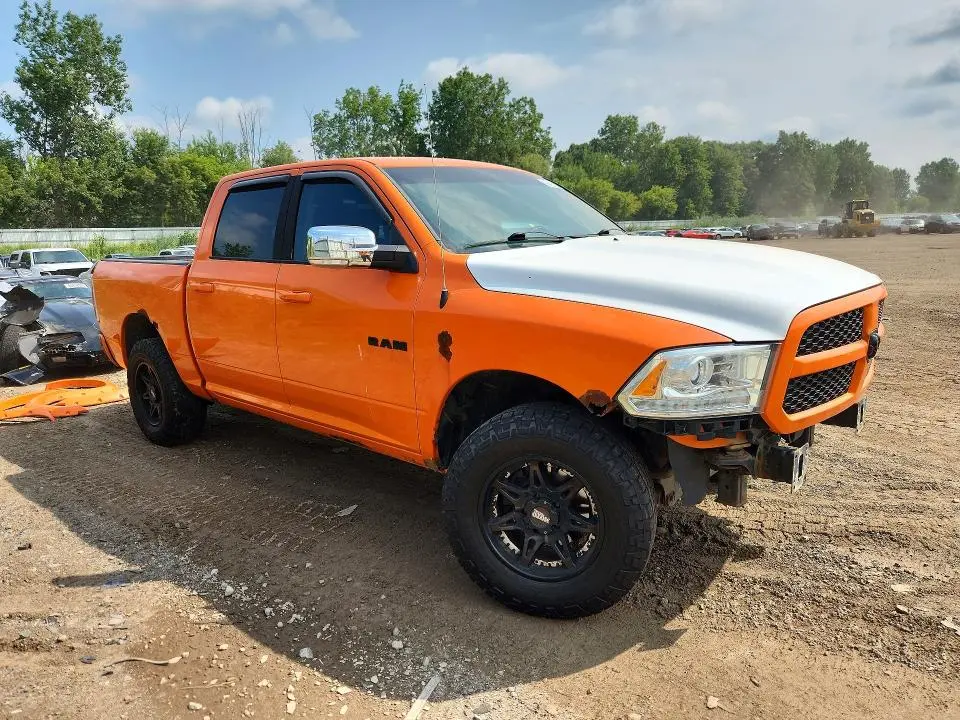 2015 RAM 1500 SPORT  