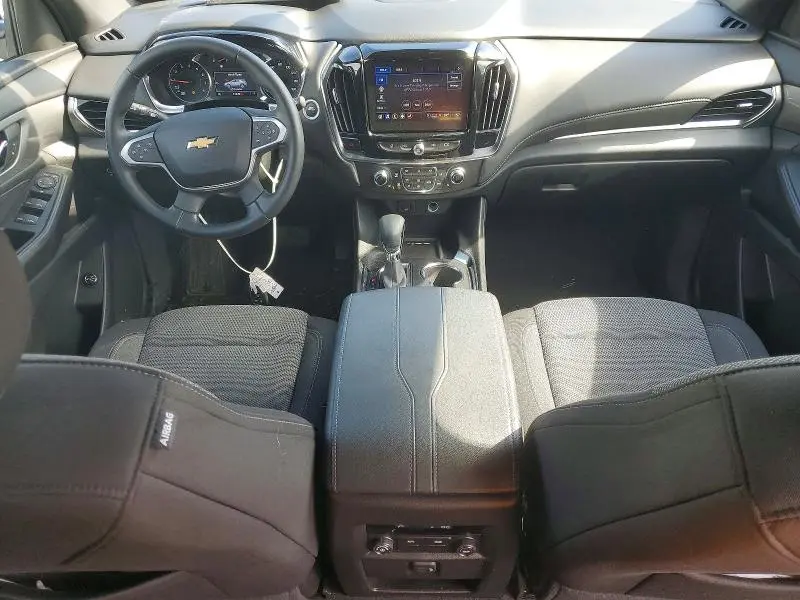 2023 CHEVROLET TRAVERSE LT  
