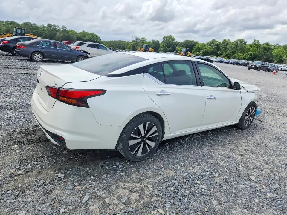 2020 NISSAN ALTIMA SL  