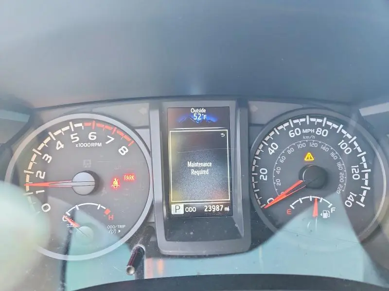 2023 TOYOTA TACOMA SR  