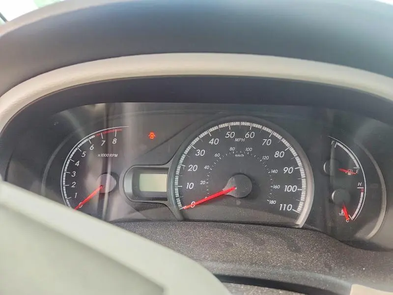 2011 TOYOTA SIENNA LE  