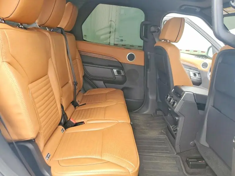2017 LAND ROVER DISCOVERY HSE LUXURY  
