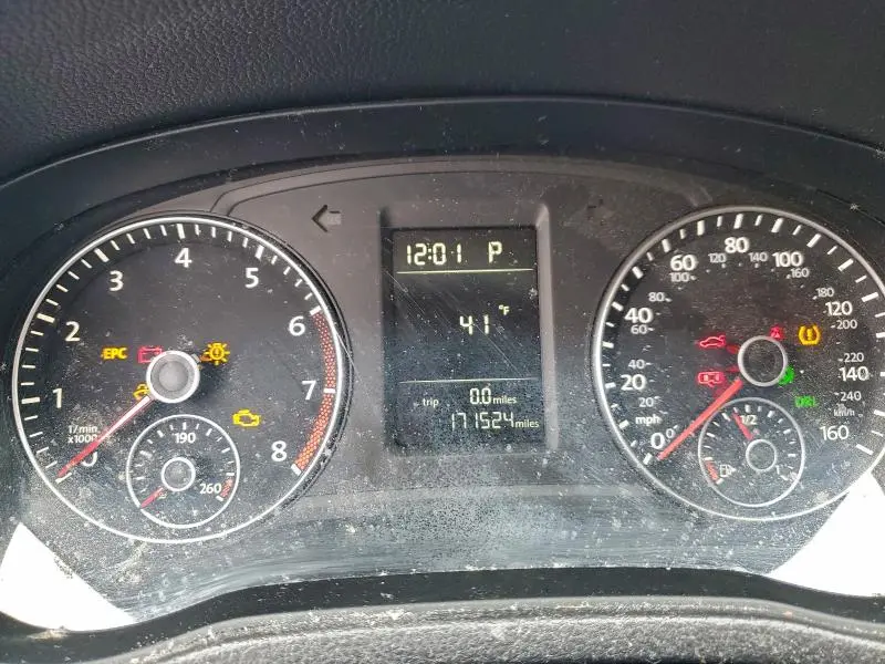 2013 VOLKSWAGEN PASSAT S  