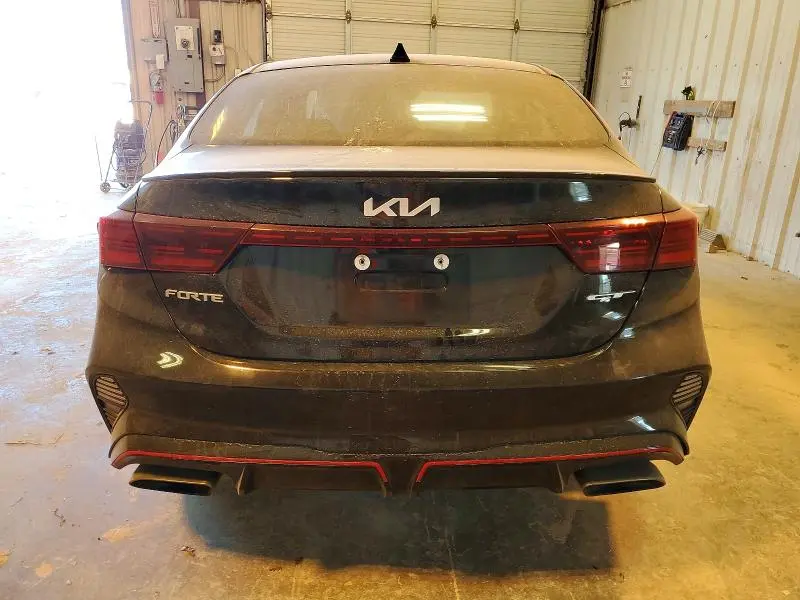 2023 KIA FORTE GT  