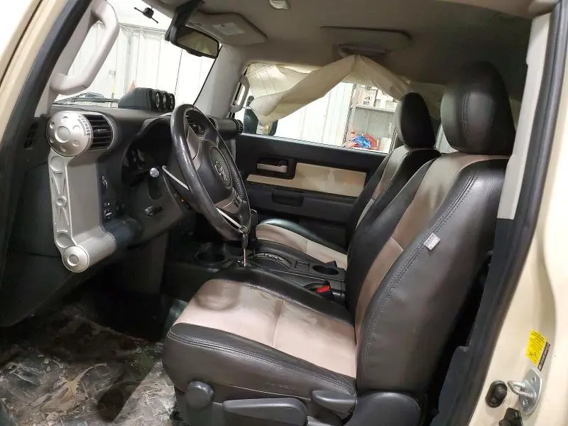 2010 TOYOTA FJ CRUISER BASE  
