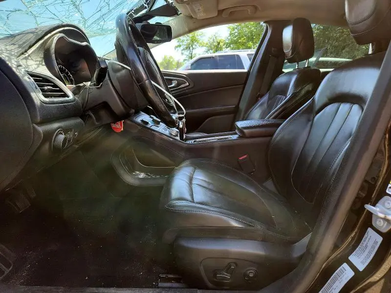 2017 CHRYSLER 200 LIMITED  
