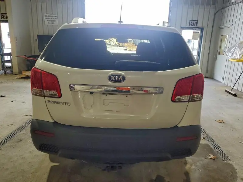 2011 KIA SORENTO BASE  