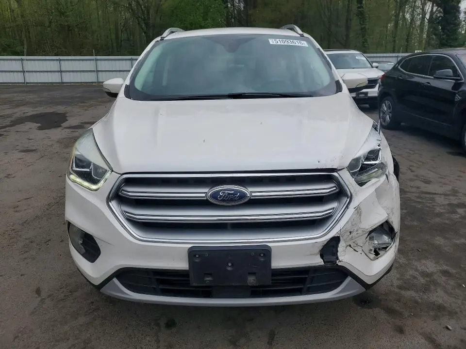 2017 FORD ESCAPE TITANIUM  