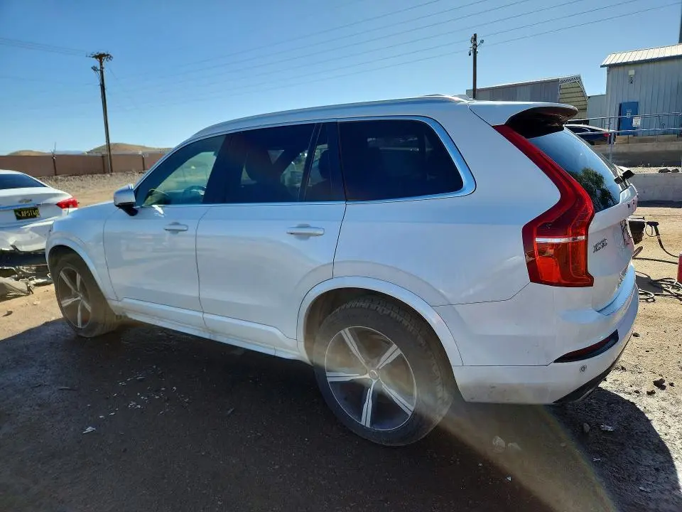2016 VOLVO XC90 T6  