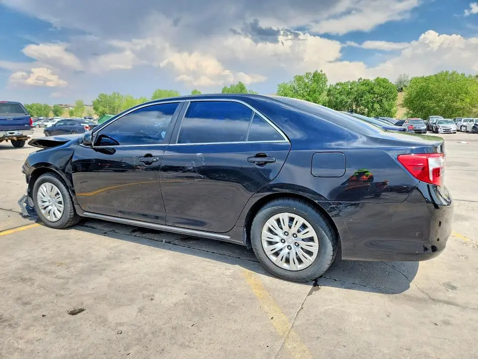 2014 TOYOTA CAMRY LE  