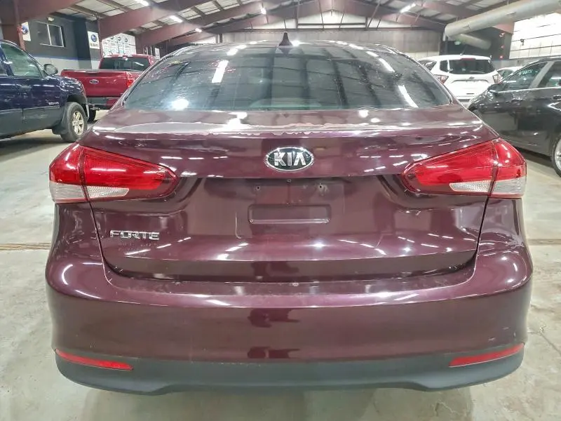 2017 KIA FORTE LX  