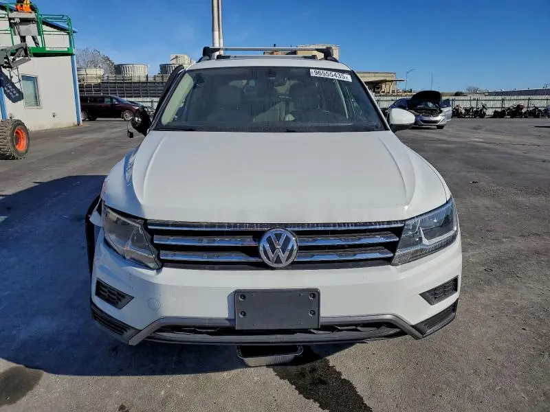 2021 VOLKSWAGEN TIGUAN SE  