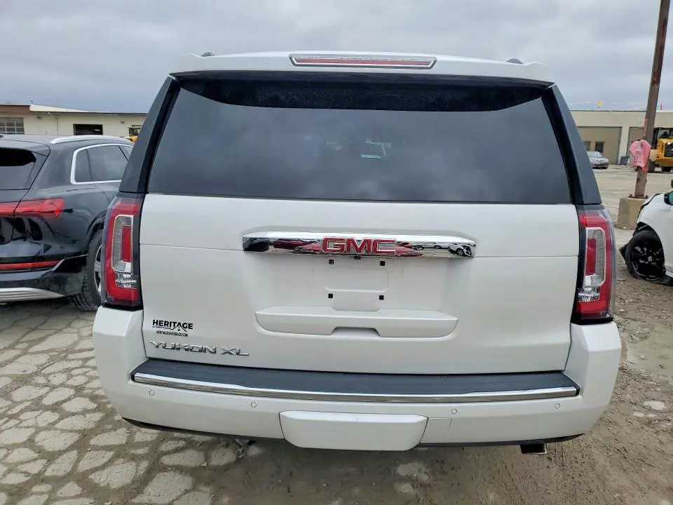 2018 GMC YUKON XL DENALI  