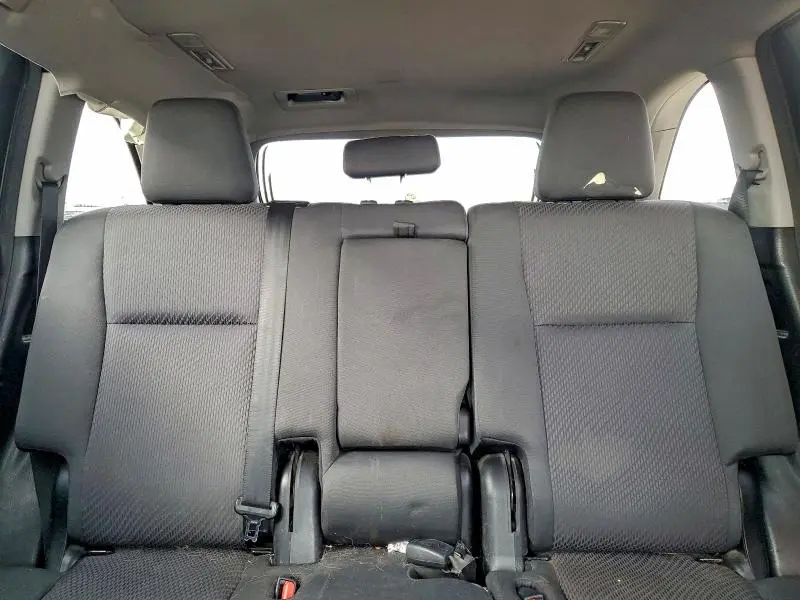 2017 TOYOTA HIGHLANDER LE  