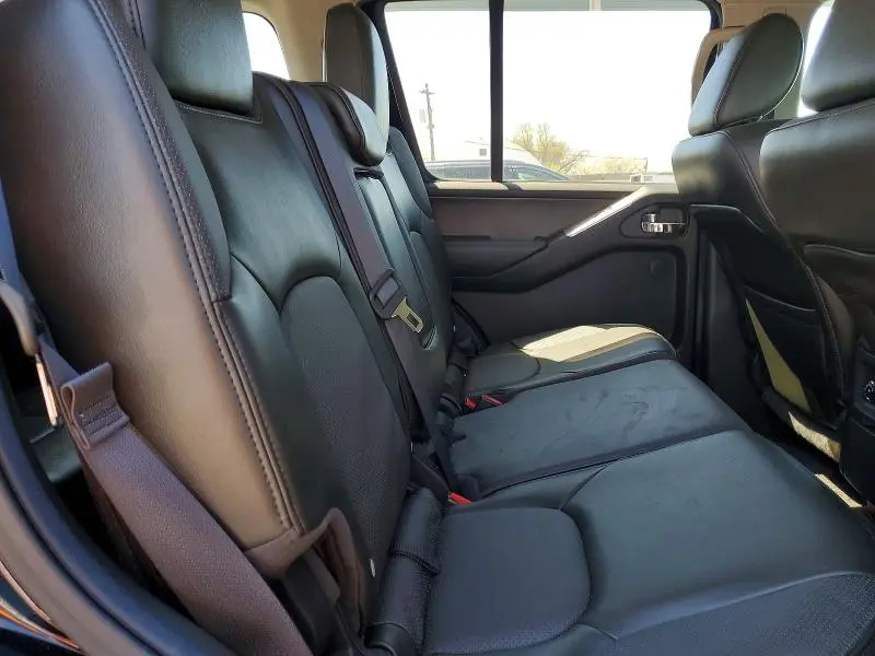 2012 NISSAN PATHFINDER S  