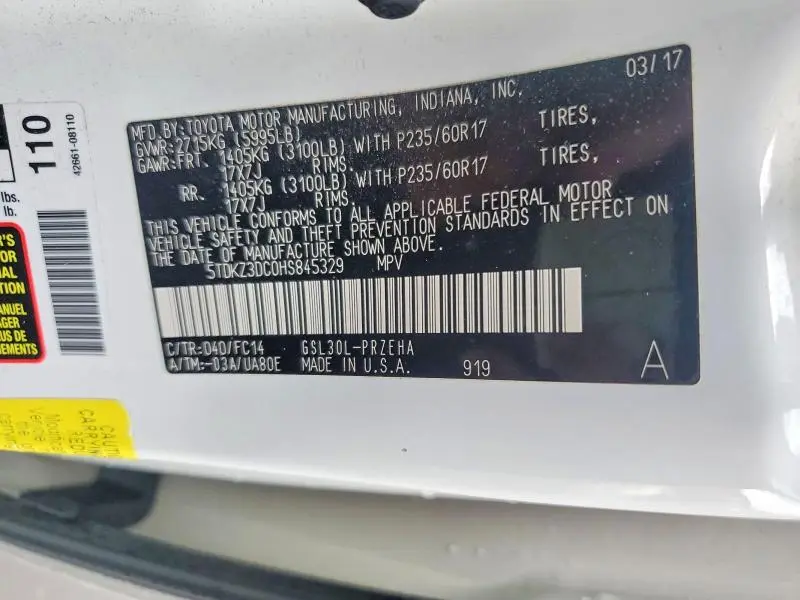 2017 TOYOTA SIENNA LE  
