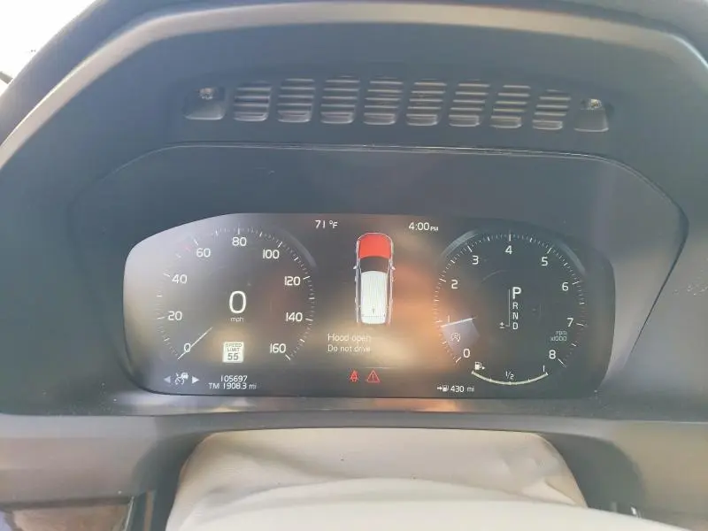 2019 VOLVO XC90 T6 MOMENTUM  