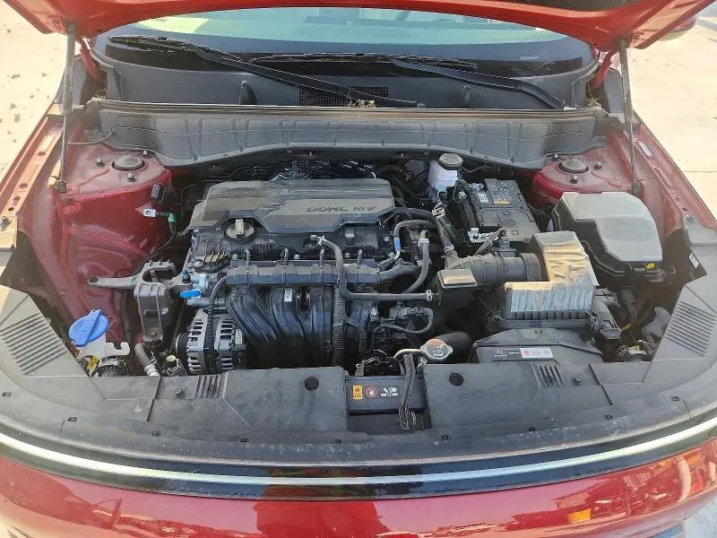 2025 HYUNDAI KONA SE  