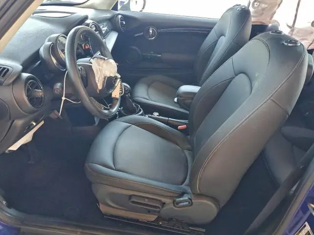 2019 MINI COOPER   