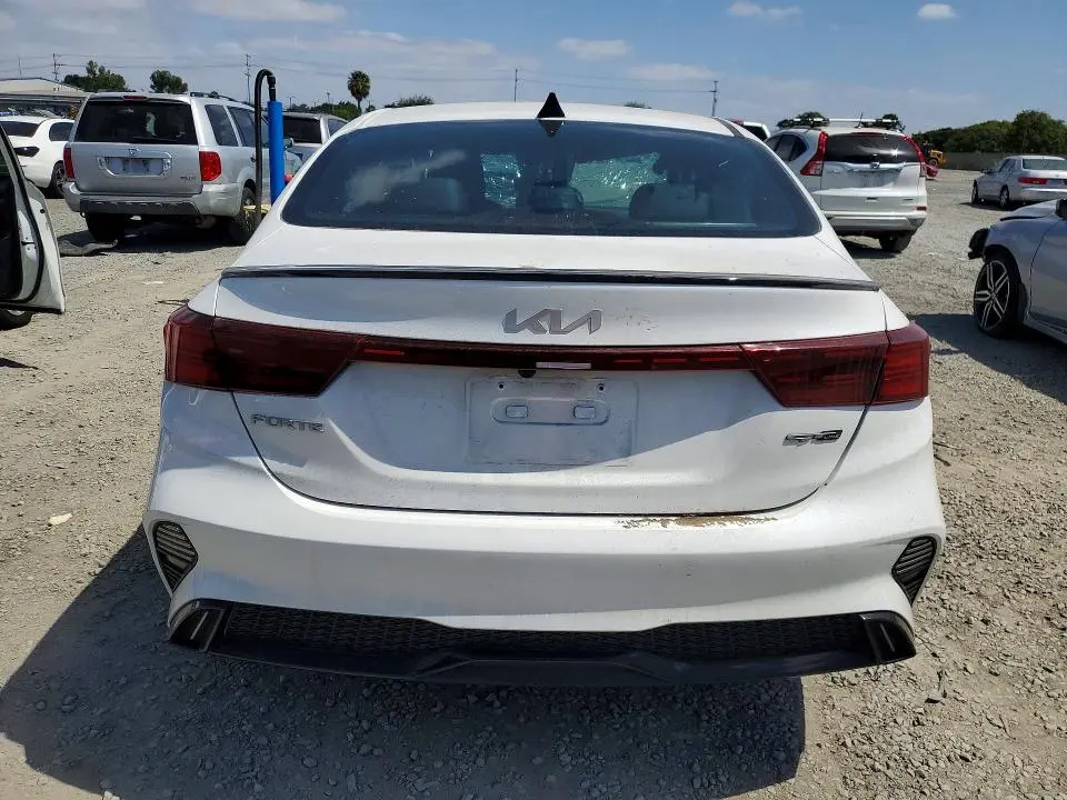 2023 KIA FORTE GT LINE  