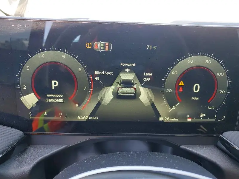 2026 NISSAN KICKS SR  