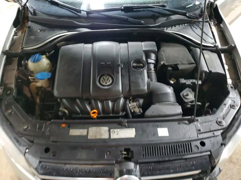2012 VOLKSWAGEN PASSAT S  