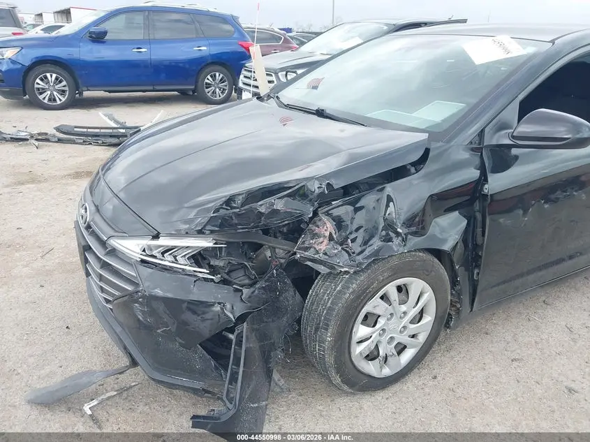 2020 HYUNDAI ELANTRA SE